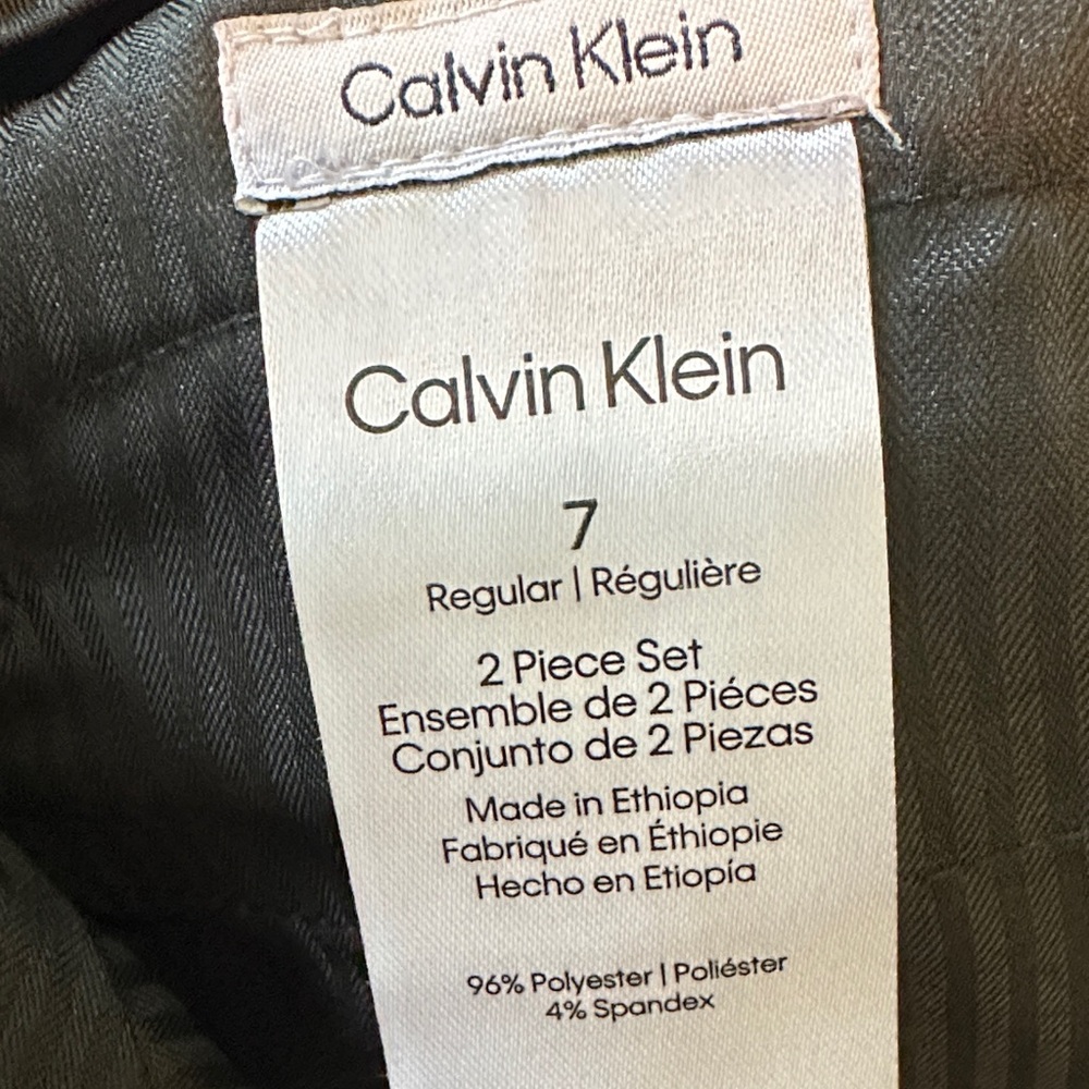 Calvin Klein Black Suit Boys - Picture 2 of 5